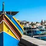 Bright & Airy In - Sleeps 3 Apartment Sliema