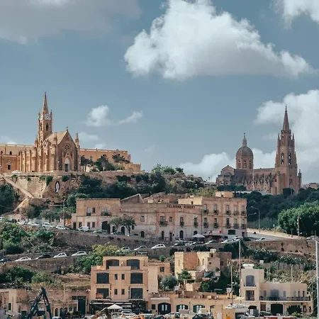 Bright & Airy In - Sleeps 3 Sliema