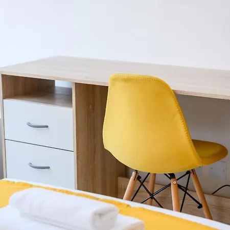 Bright & Airy In - Sleeps 3 * سليمة