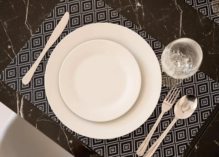 Bright & Airy In - Sleeps 3 * Sliema