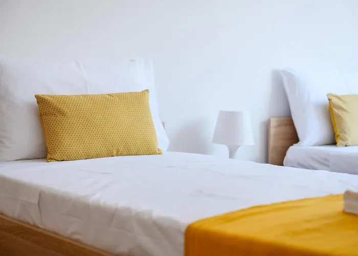 Bright & Airy In - Sleeps 3 * Sliema