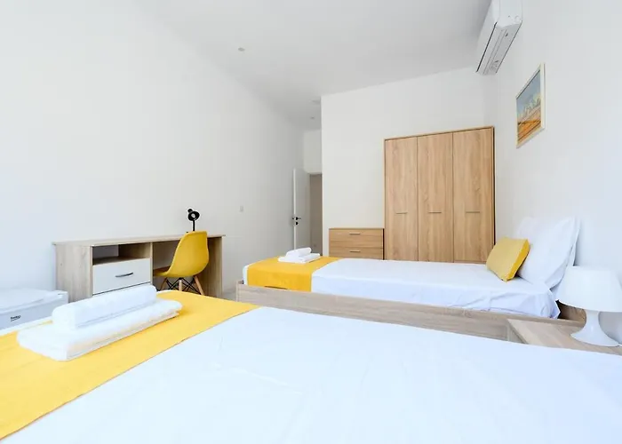 Bright & Airy In - Sleeps 3 Appartement