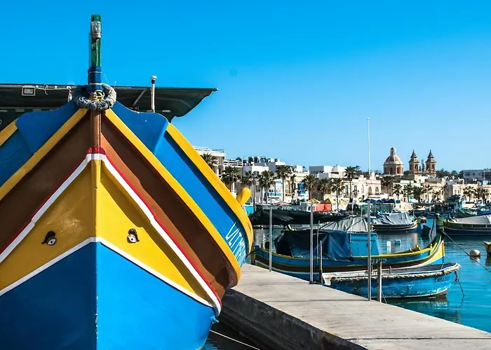 Bright & Airy In - Sleeps 3 Appartement Sliema