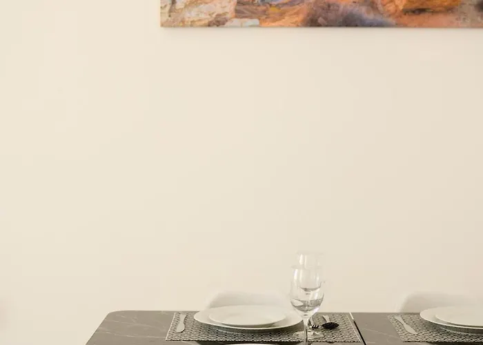 Bright & Airy In - Sleeps 3 Appartement