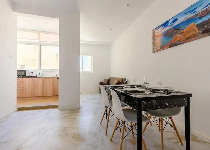 Appartement Bright & Airy In - Sleeps 3 Sliema