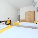 Bright & Airy In - Sleeps 3 アパート